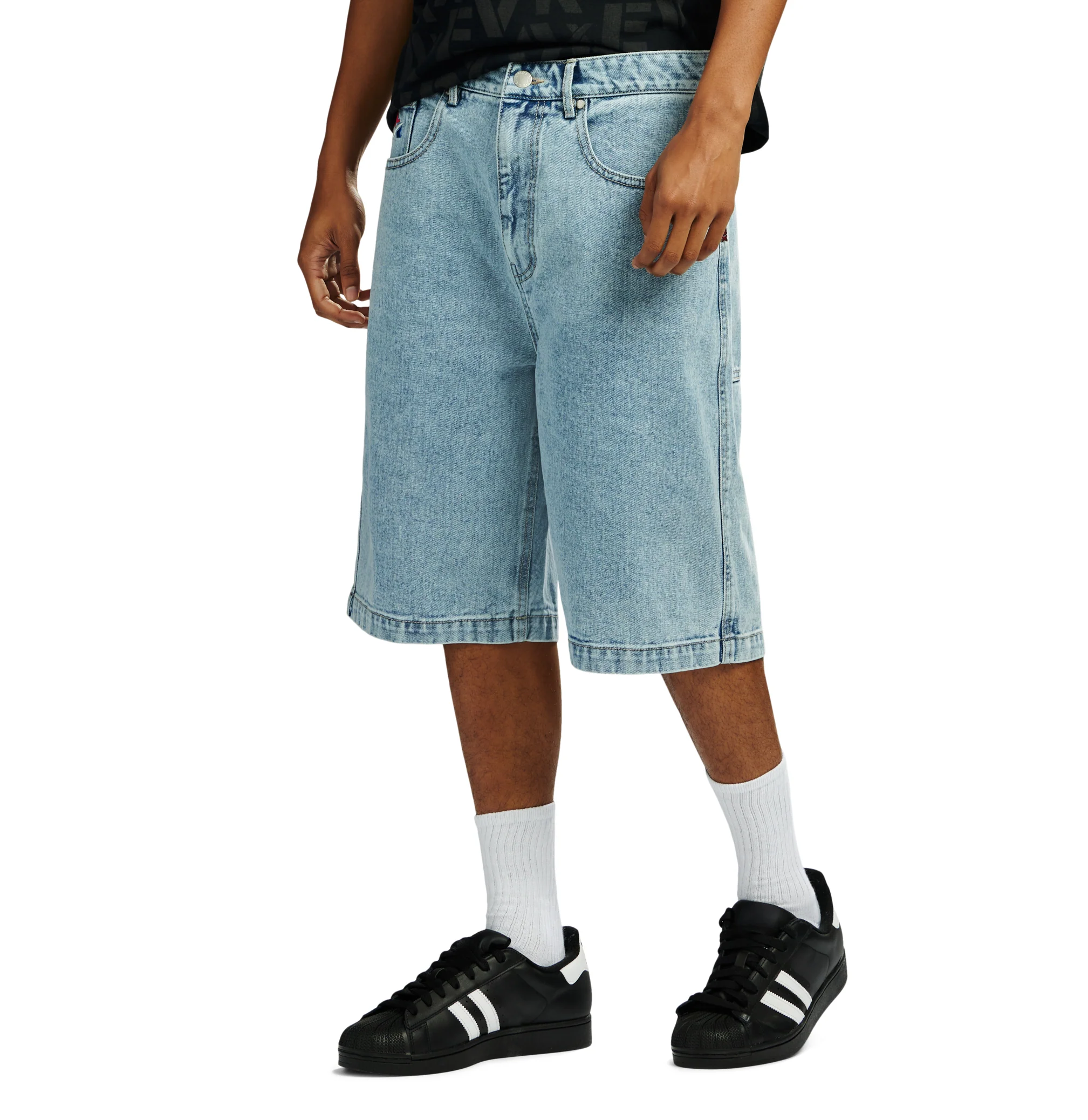 MID WASH DENIM SHORT - Image 4