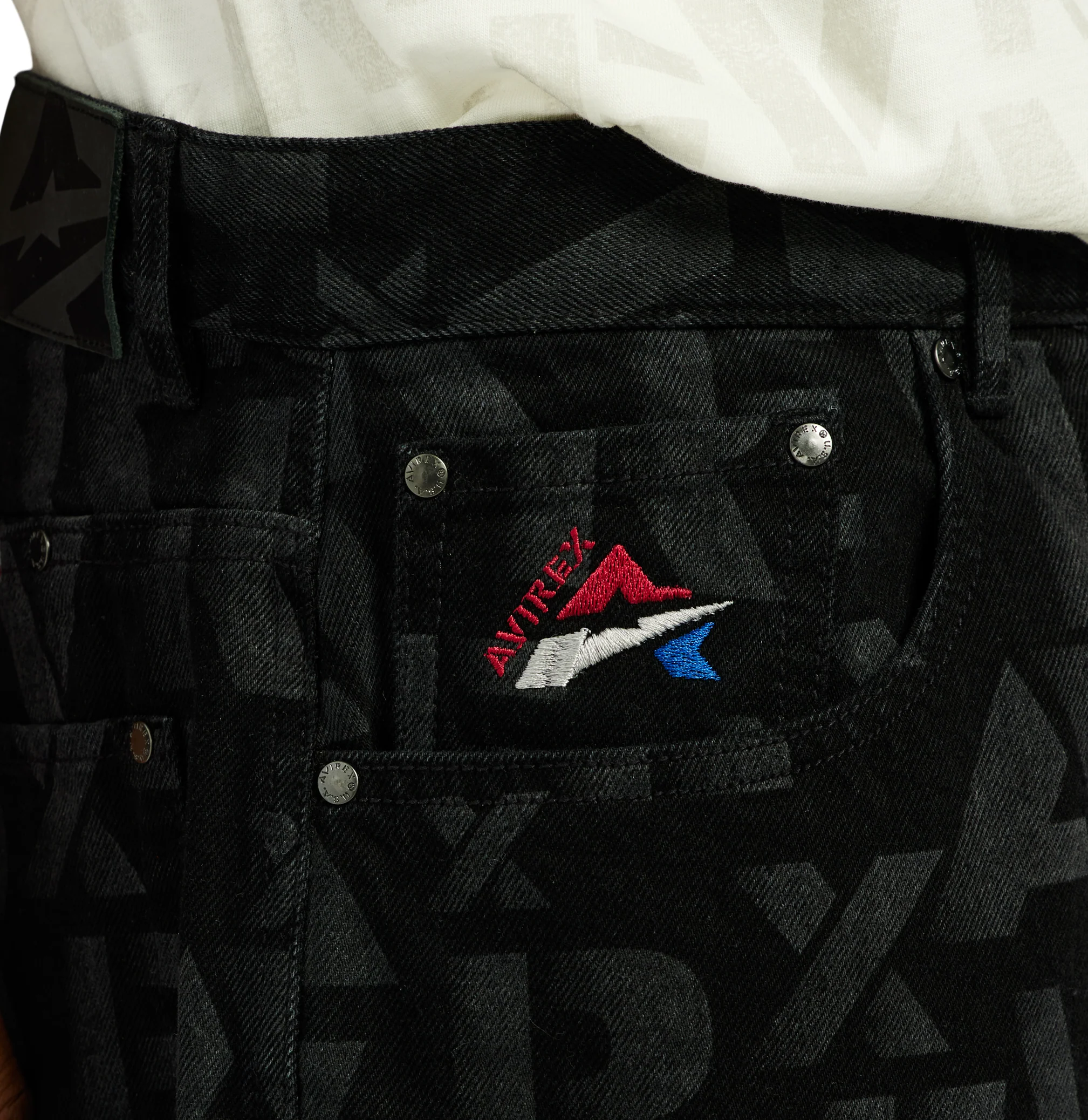 MONOGRAM DENIM SHORT - Image 7