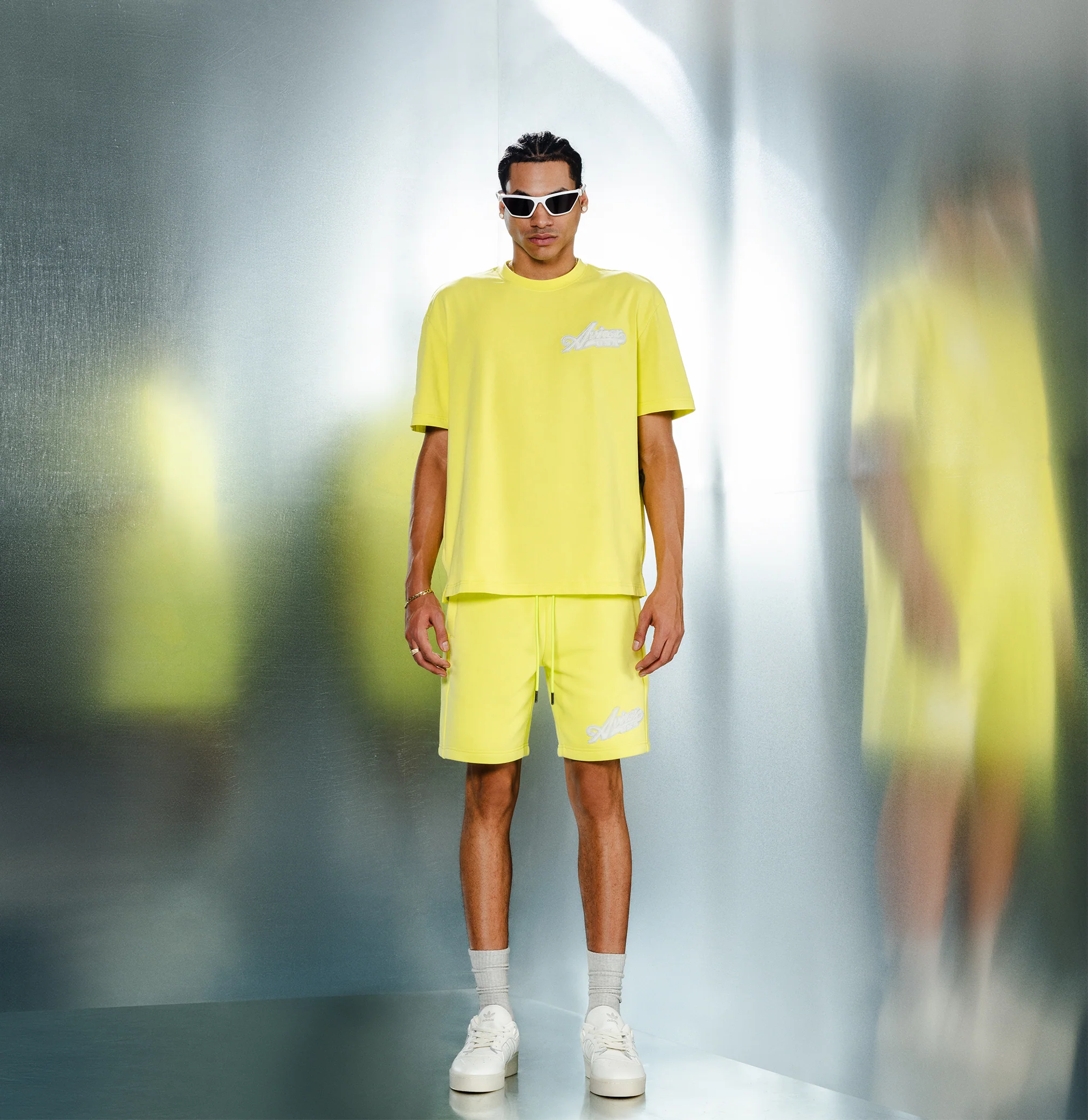 SCRIPT TEE - Image 11